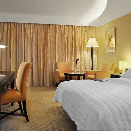 Le Meridien Pyramids Hotel & Spa Giza Exterior foto